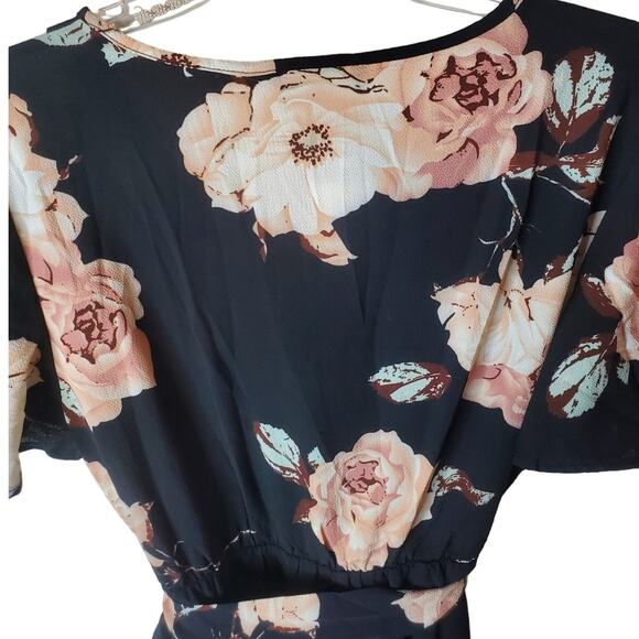 BloomChic Short Sleeve V-Neck Floral Dress, NWT, Size 12 - Picture 4 of 6